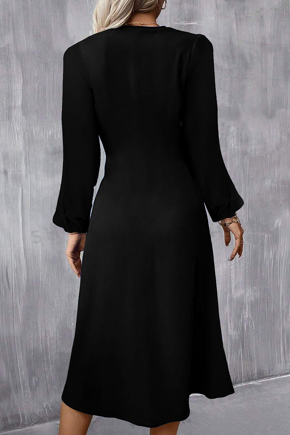 Black Solid Color Ruched Detail Long Sleeve Midi Dress